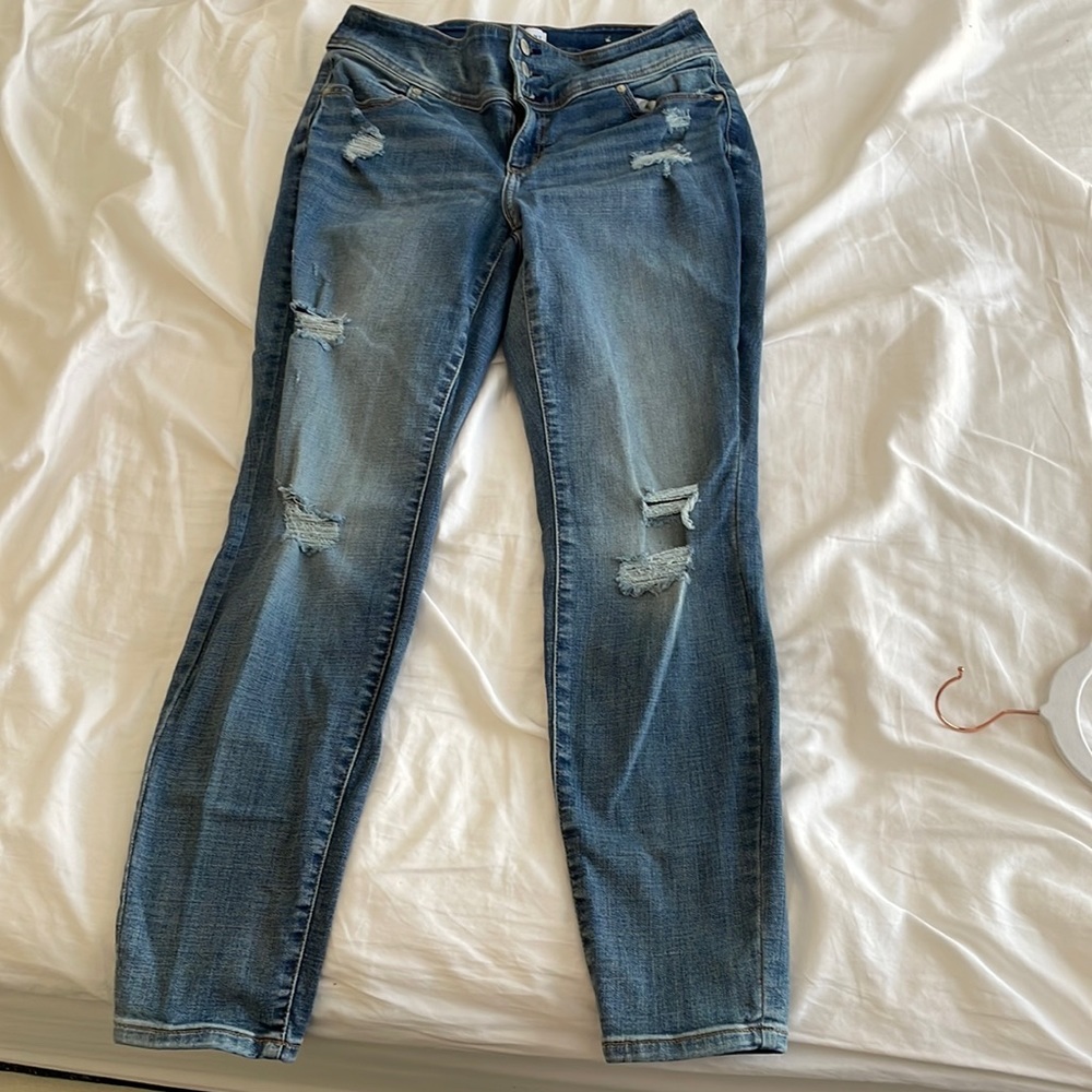Lane Bryant Hugh Rise 3-Button Jegging